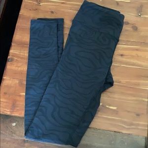 Alo black printed legging